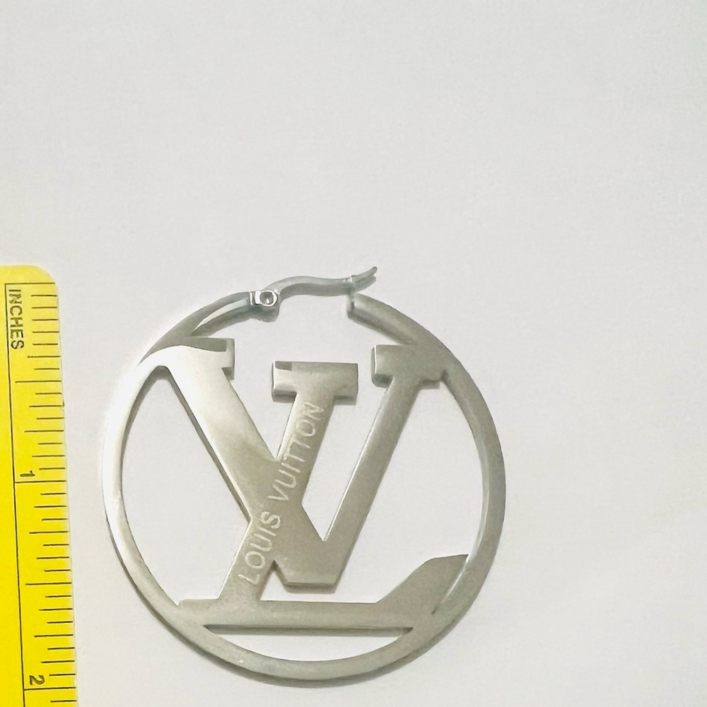 50mm/1.969 inch Initial LV Hoop Earrings 1.969 inch silver or gold - Picture 4 of 5